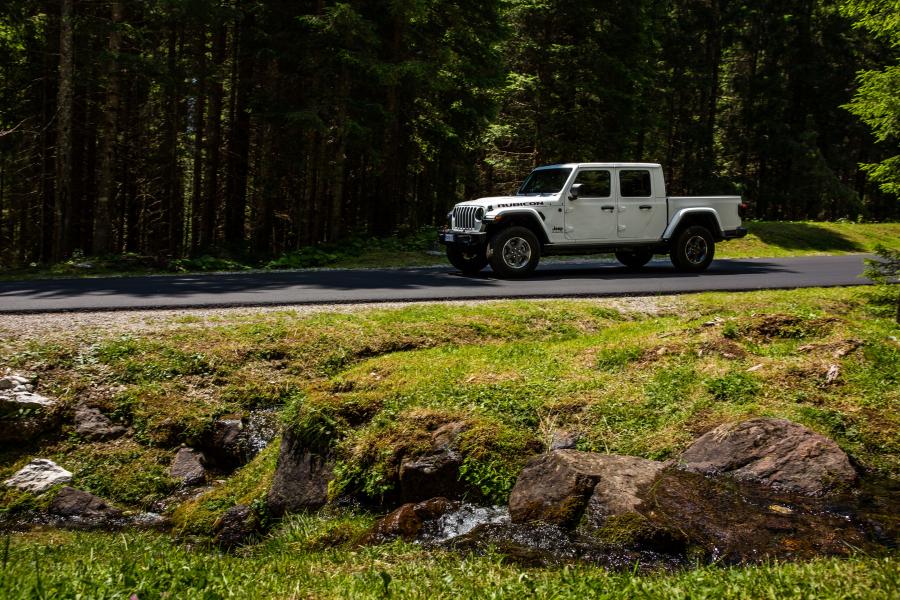  Jeep Gladiator Rubicon (JT) 2019 года  (EU) (фото 28 из 40)